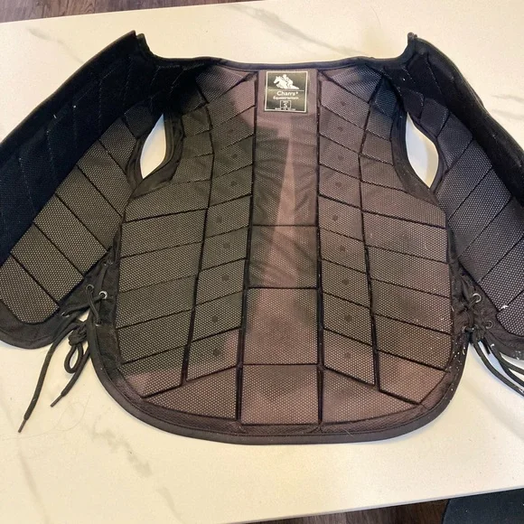 Chan’s Equestrianism Safety Vest - Picture 3 of 8